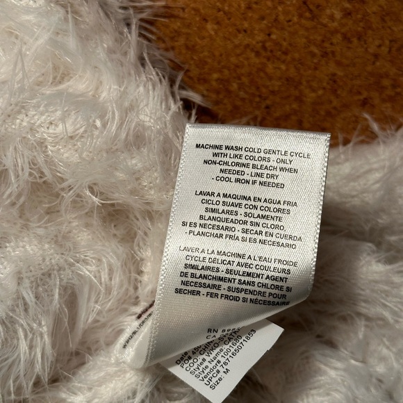 KIIND OF - FAUX FUR TURTLENECK - WHITE - Sz S - Picture 5 of 5